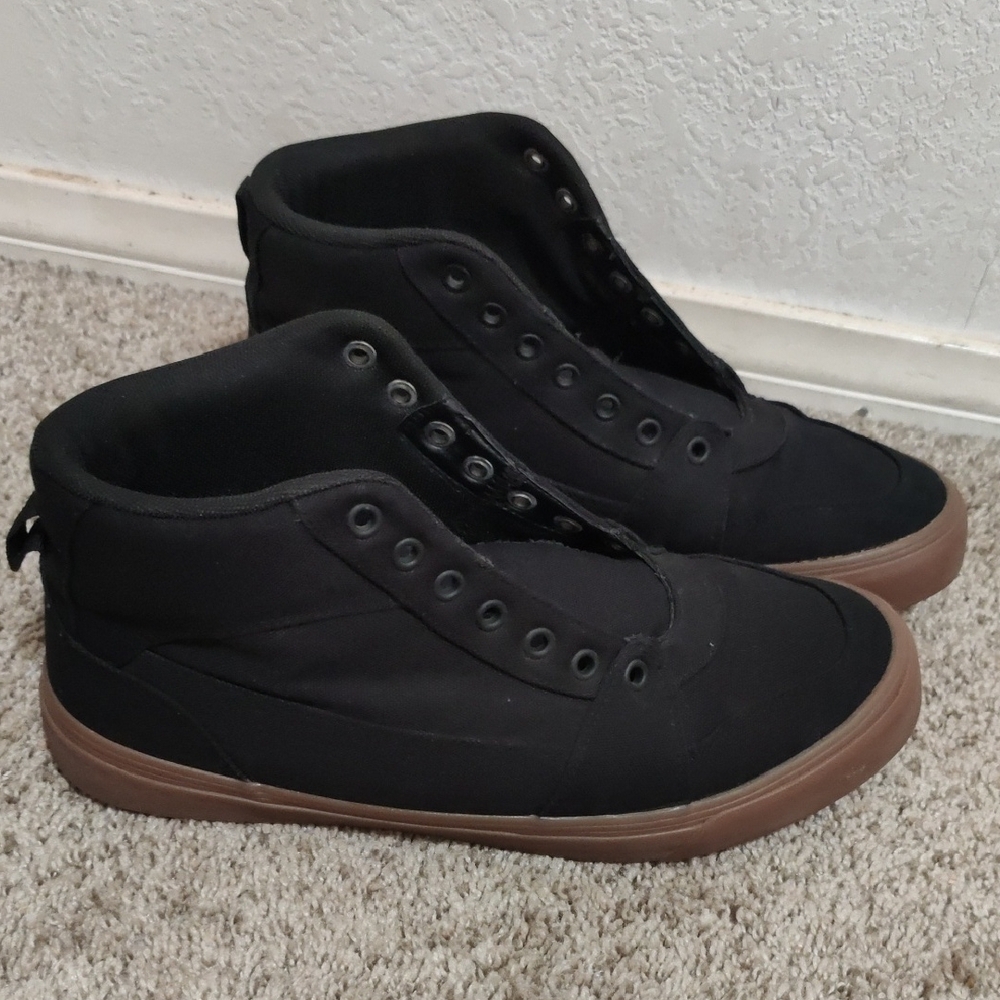 No Boundaries Black and Brown High-Top Sneakers